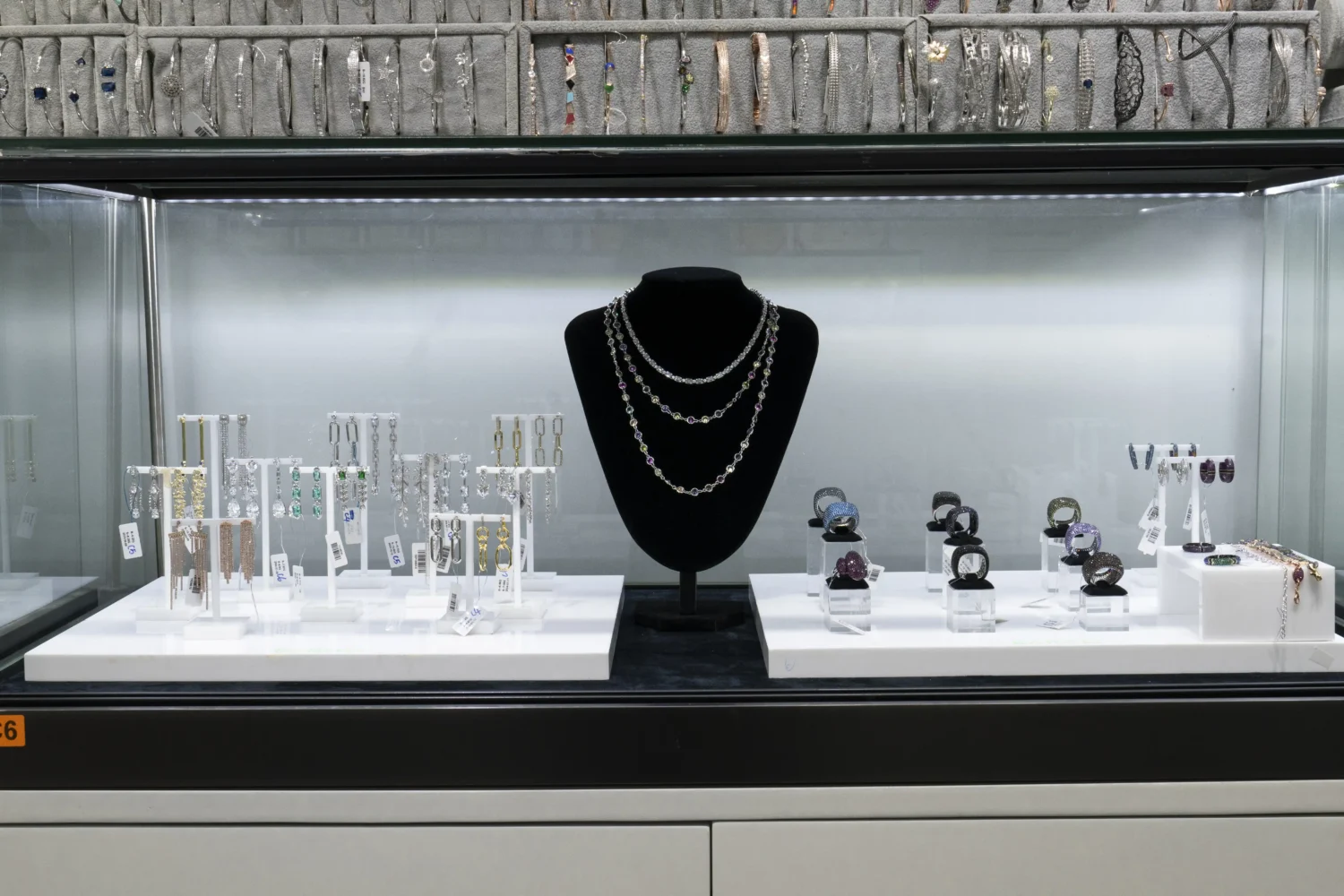 Yinyuan Jewelry Exhibition