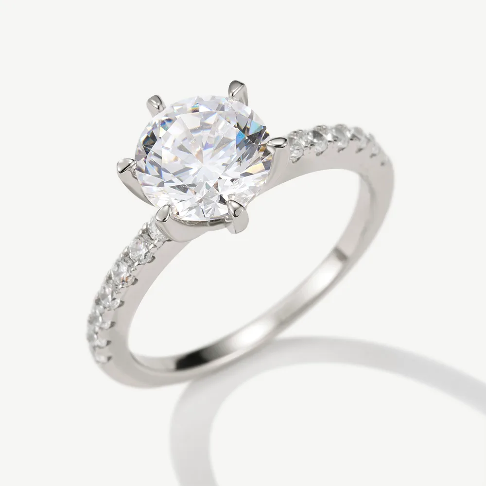 pointed prongs setting