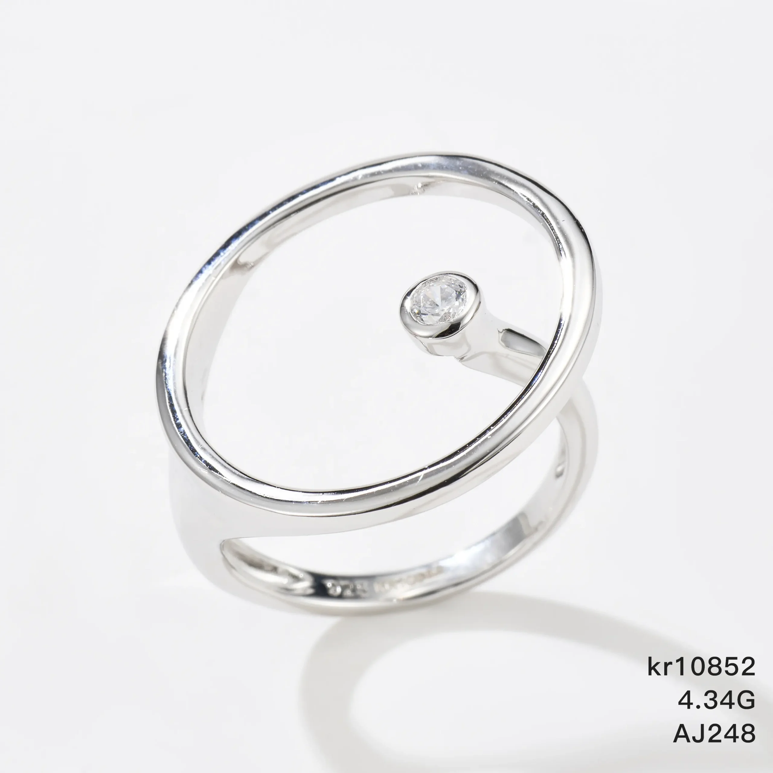 KR10852