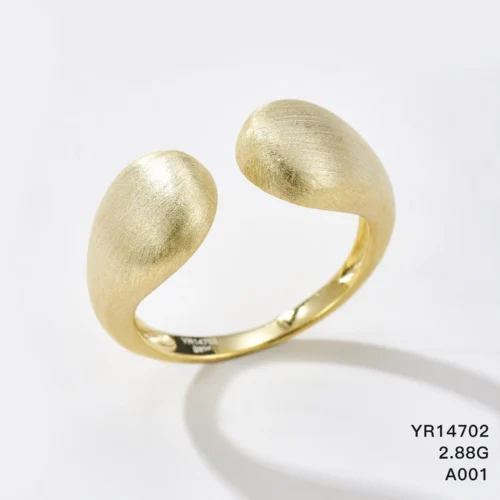 YR14702