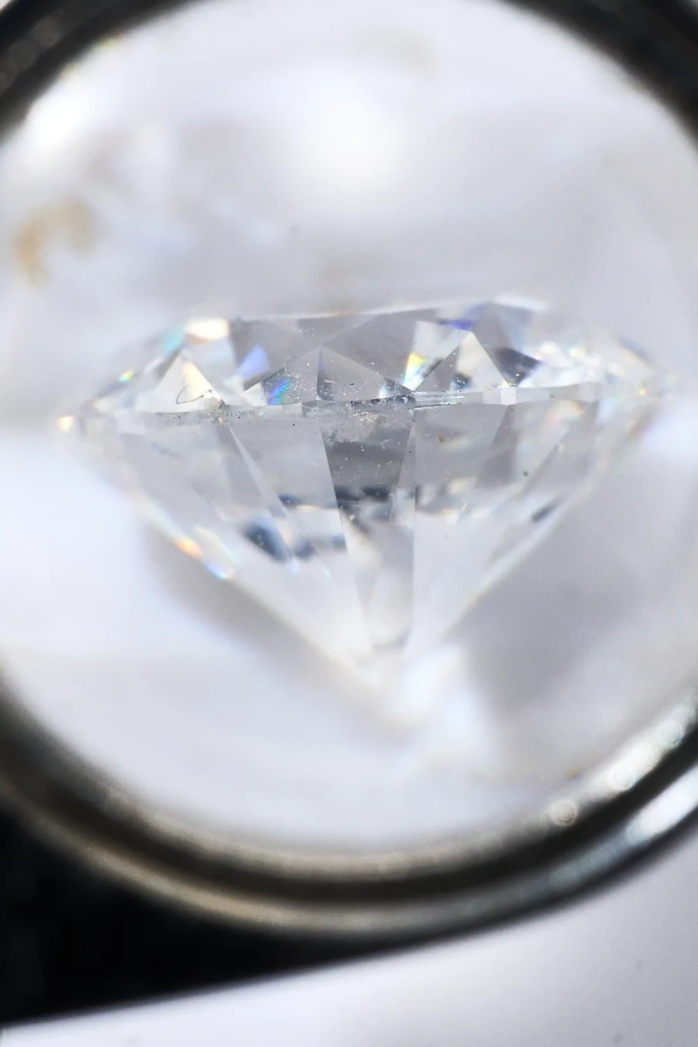Lab grown diamond jewelry quality control during bulk production